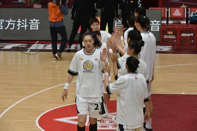 本轮意甲联赛，尤文图斯1-0战胜那不勒斯，加蒂取得进球。